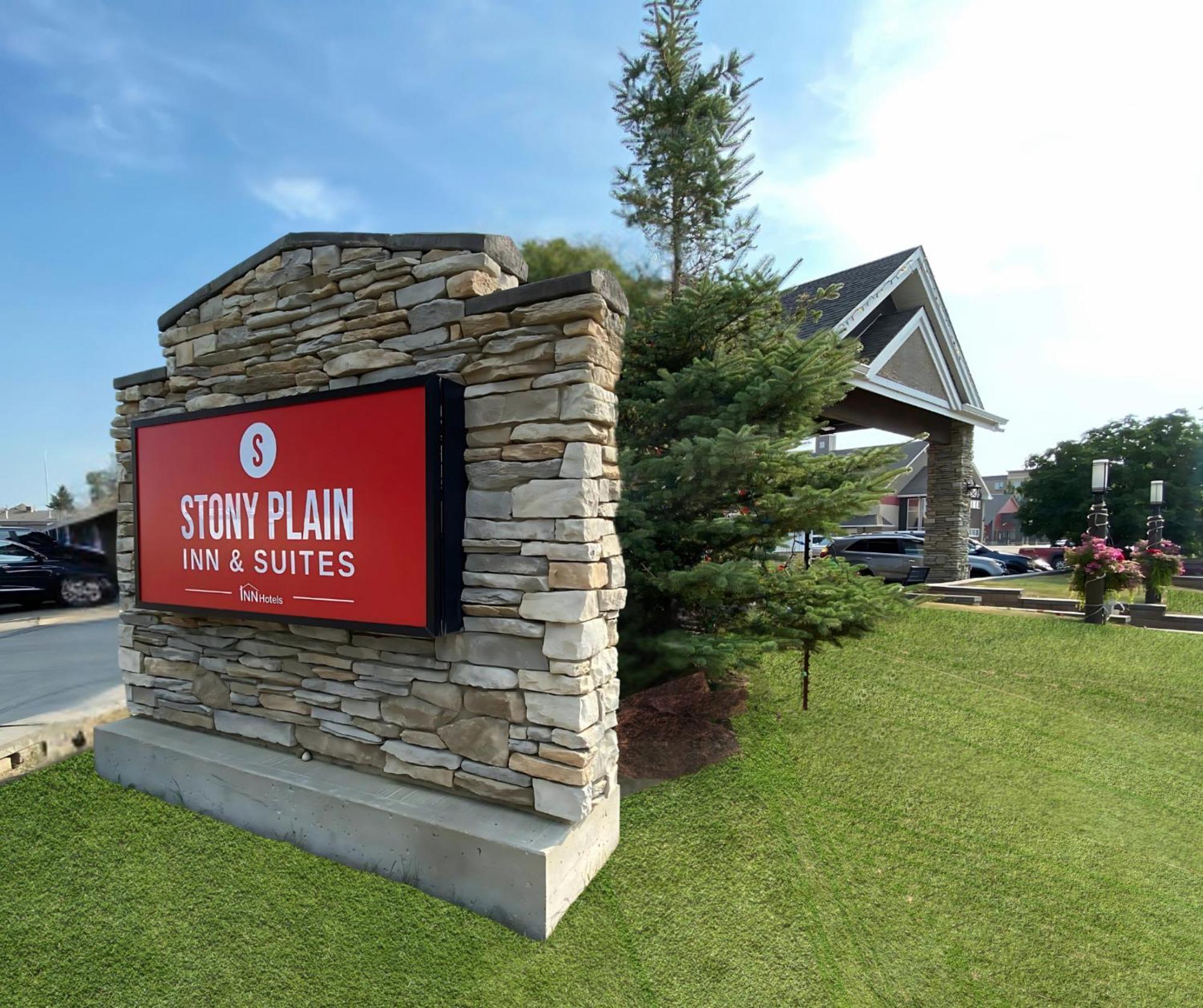 Stony Plain Inn & Suites Eksteriør billede