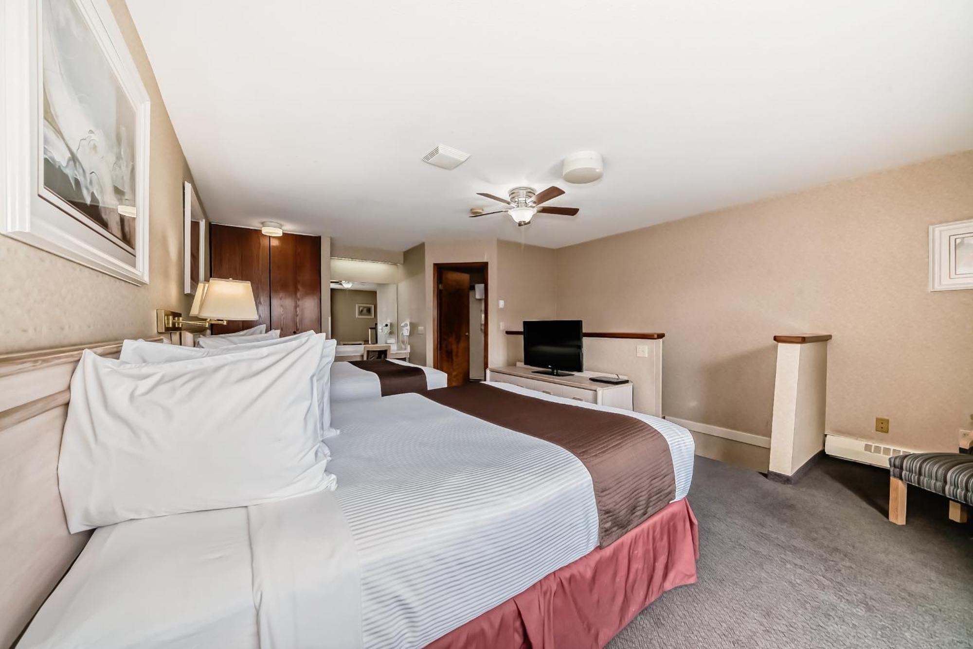 Stony Plain Inn & Suites Eksteriør billede