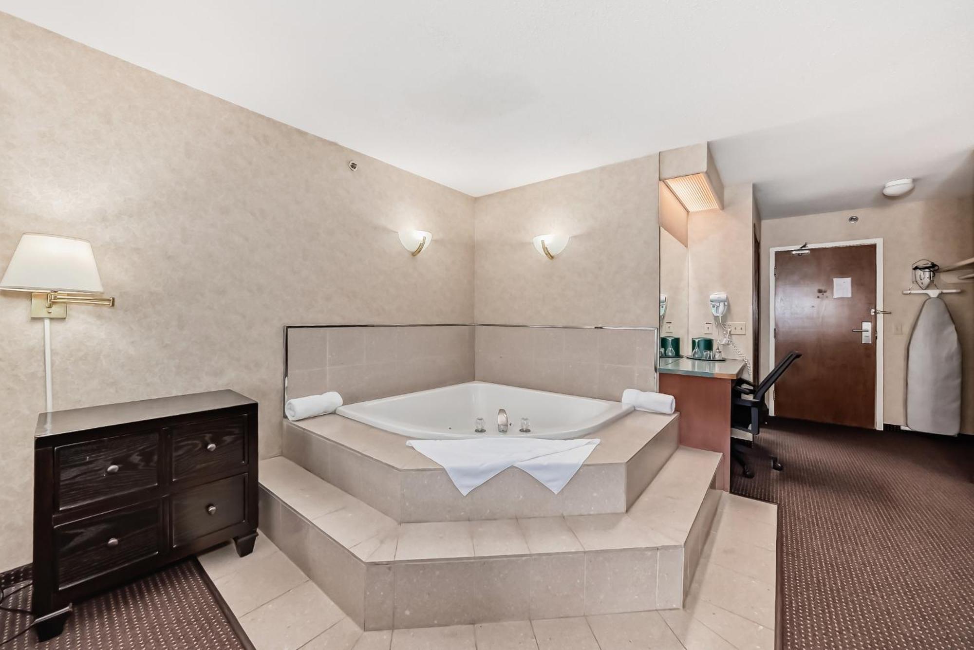Stony Plain Inn & Suites Eksteriør billede