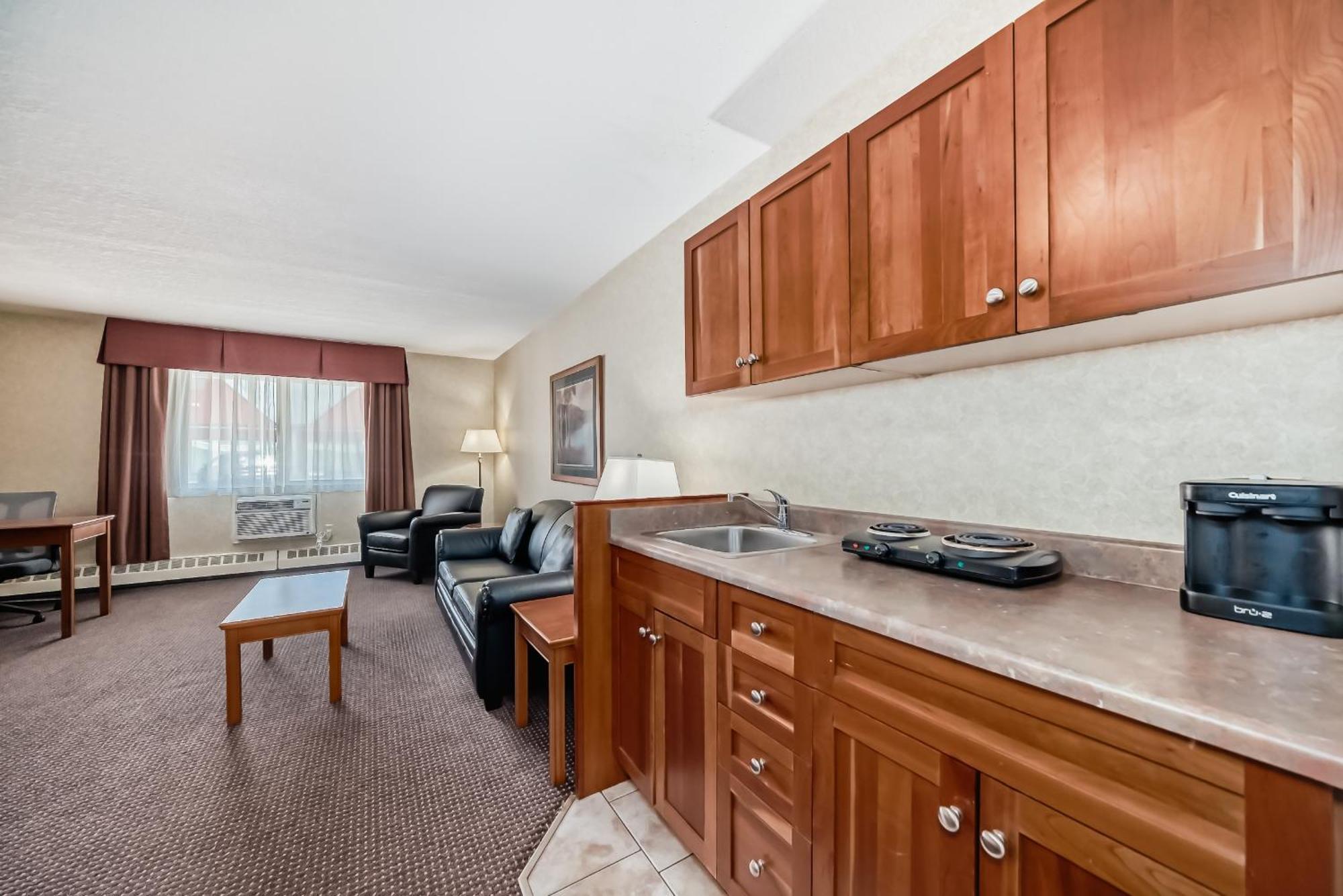 Stony Plain Inn & Suites Eksteriør billede